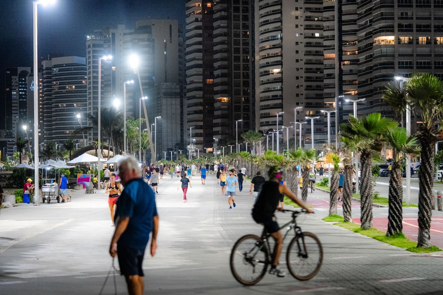 Passeios noturnos — Evite erros que comprometem a segurança e a experiência Passeios noturnos — Evite erros que comprometem a segurança e a experiência